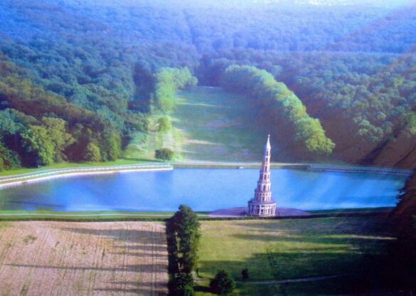 Pagode de Cantaloupe, Loire Valley, France