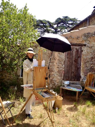 Frances Schultz painting en plein air in Provence.