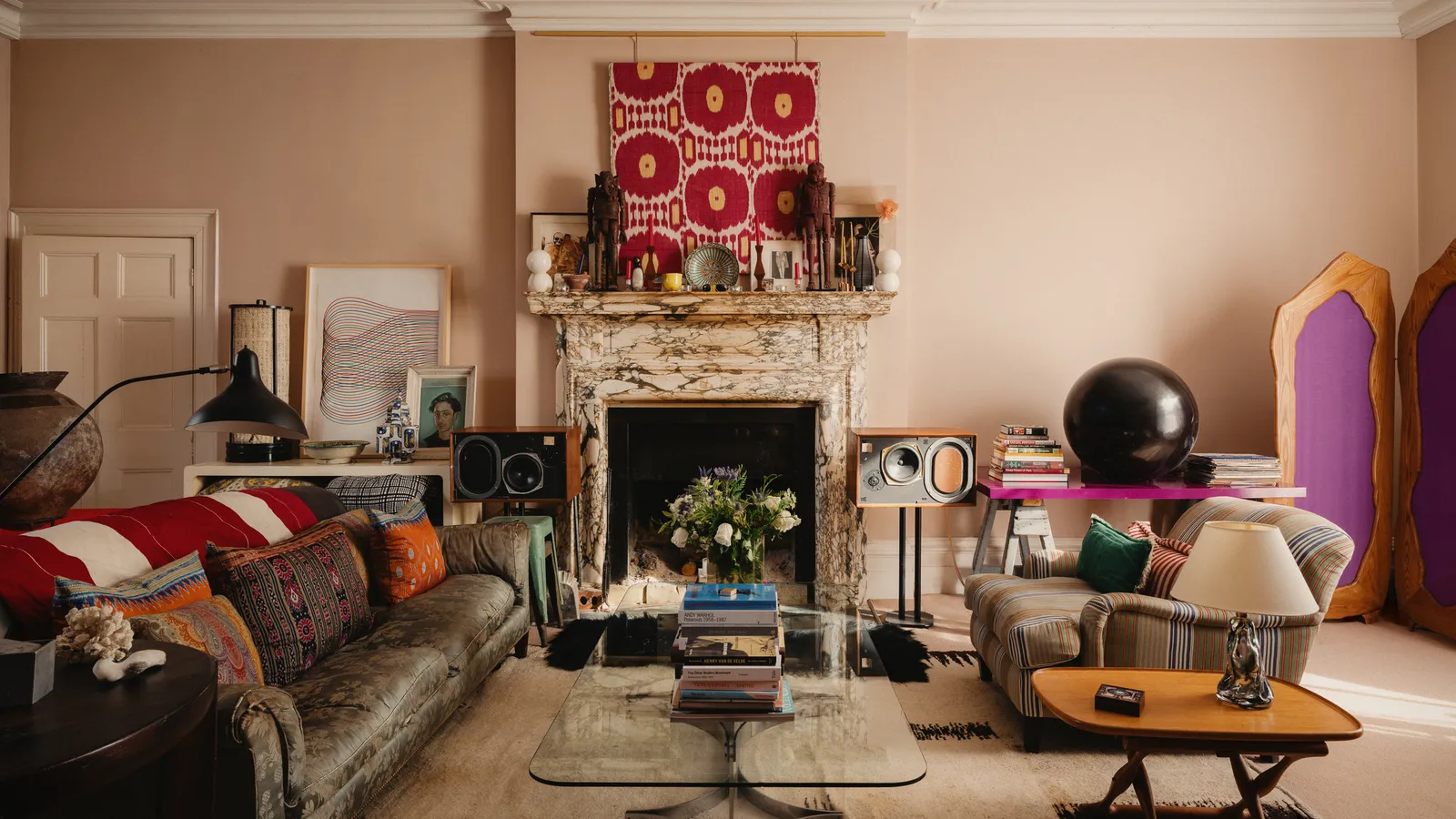 Adam Bray living room in British House & Garden, photo Anthony Lane Fox